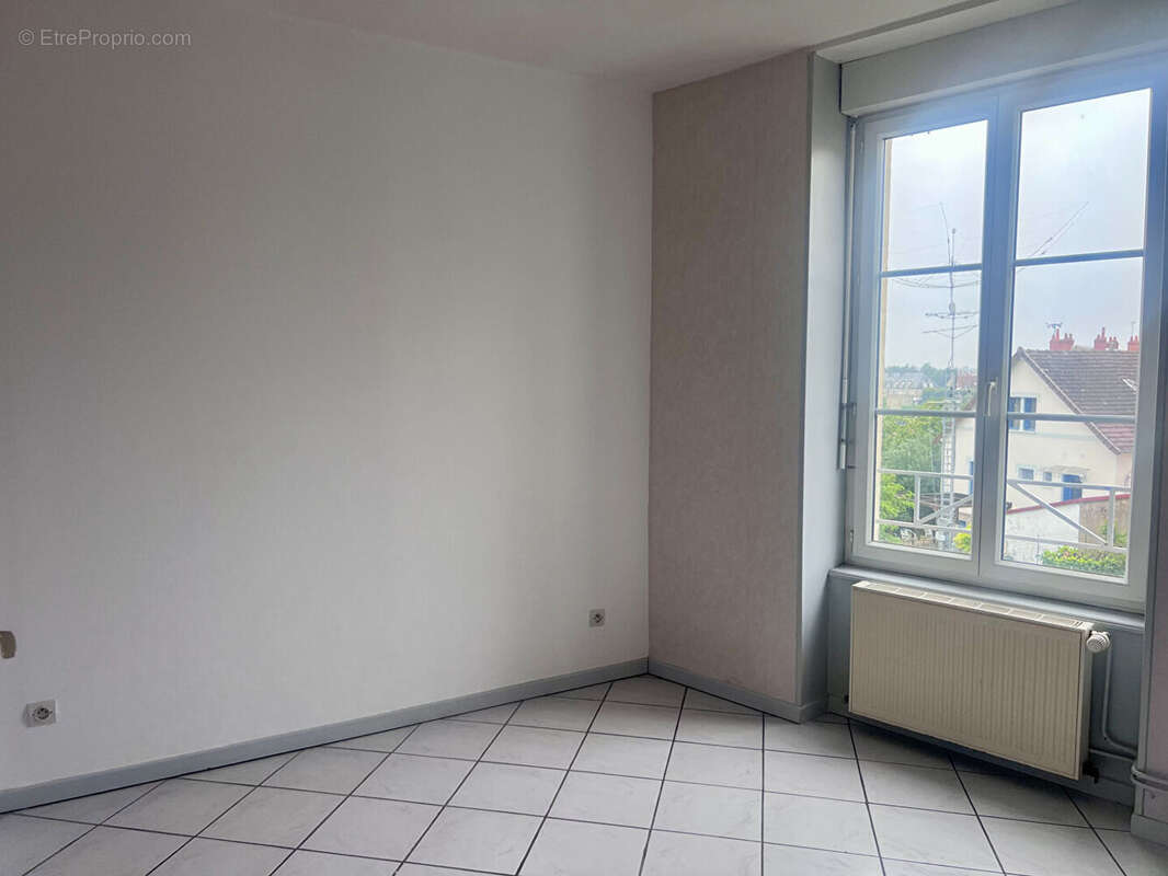 NEVERS - Proche gare - Immeuble 4 appartements - photo 9