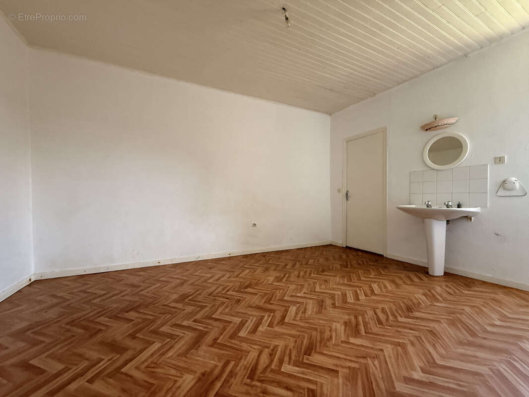 Maison à LAROQUE-TIMBAUT