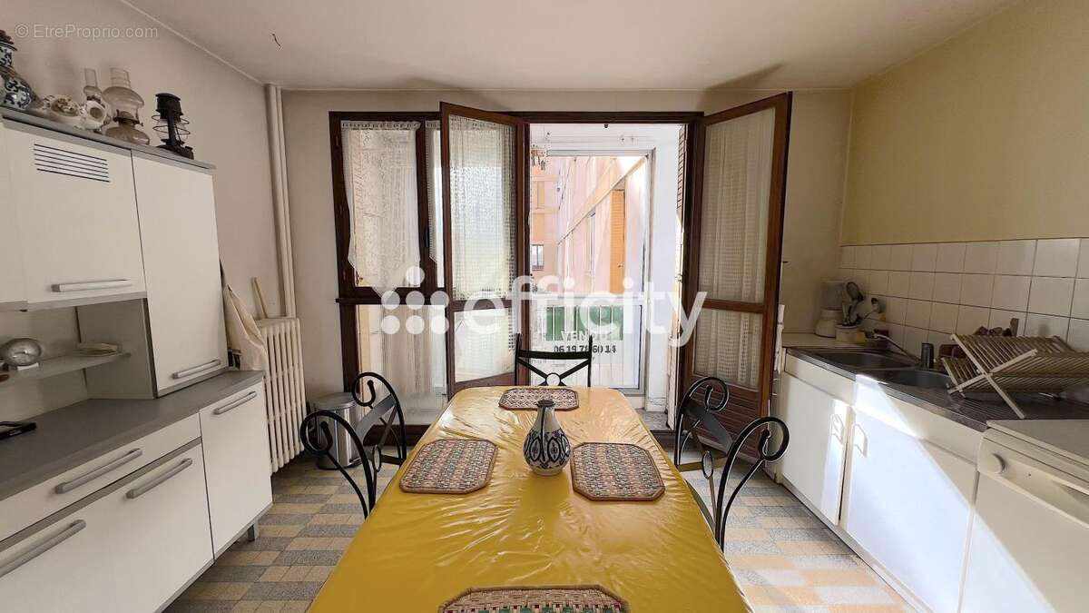 Appartement à MARSEILLE-10E