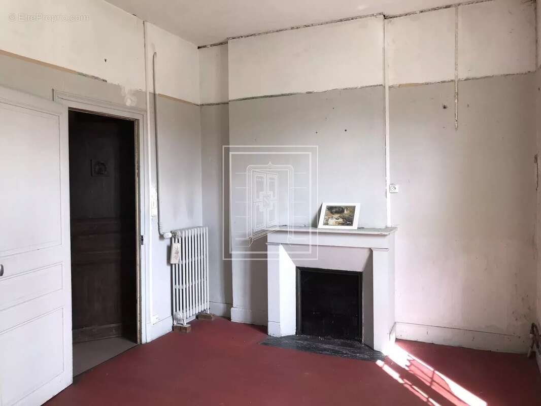 Maison à LA FERTE-IMBAULT
