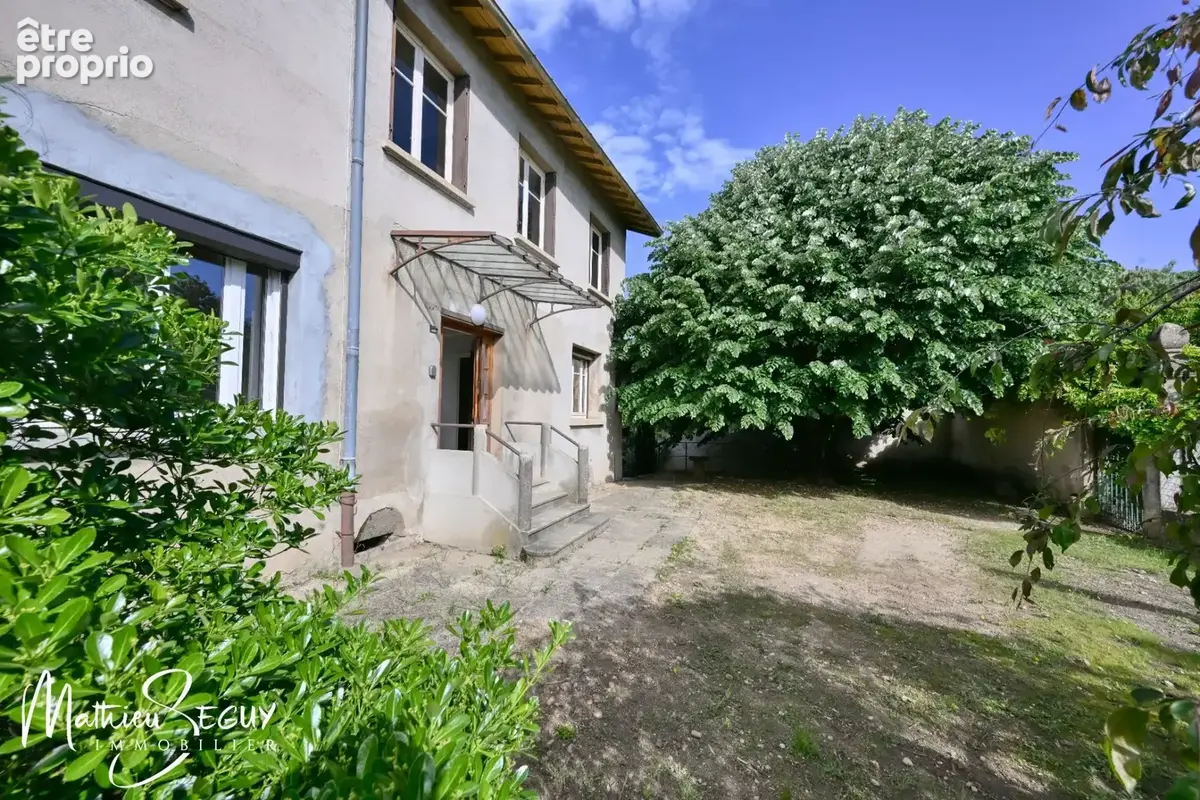 MILLERY – Beau potentiel pour cette maison P7 avec jardin, sous-sol et dépendances - photo 14