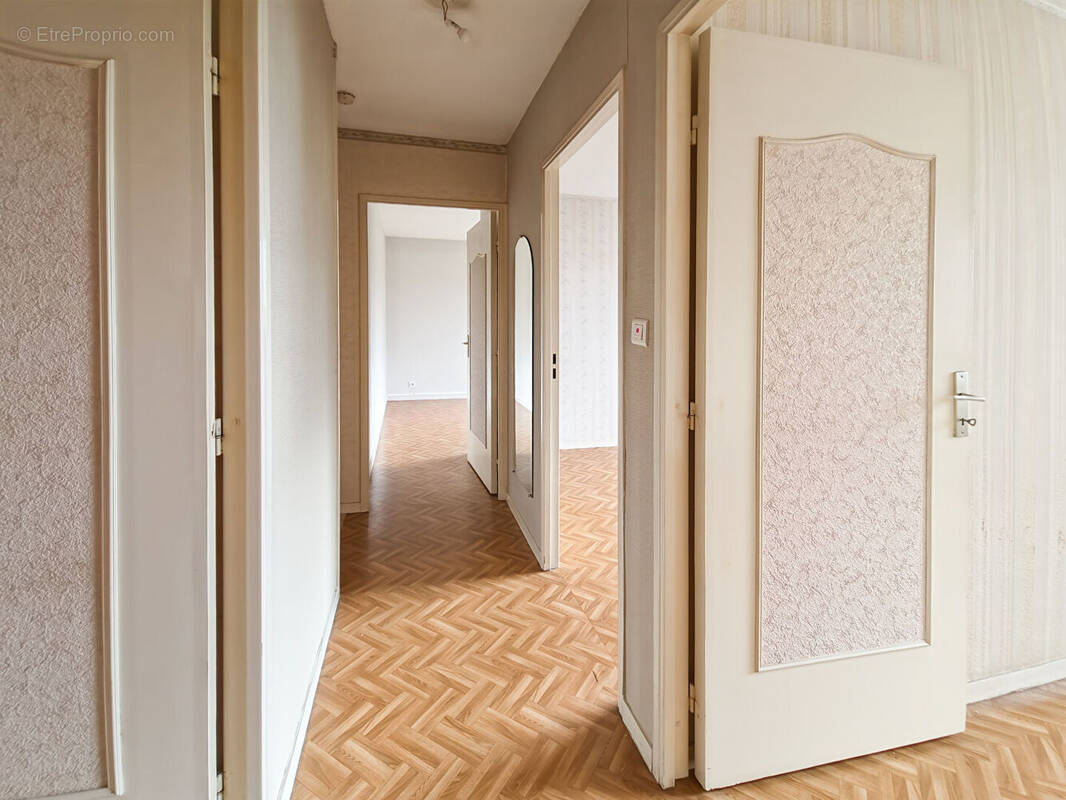 Appartement à VILLENAVE-D'ORNON