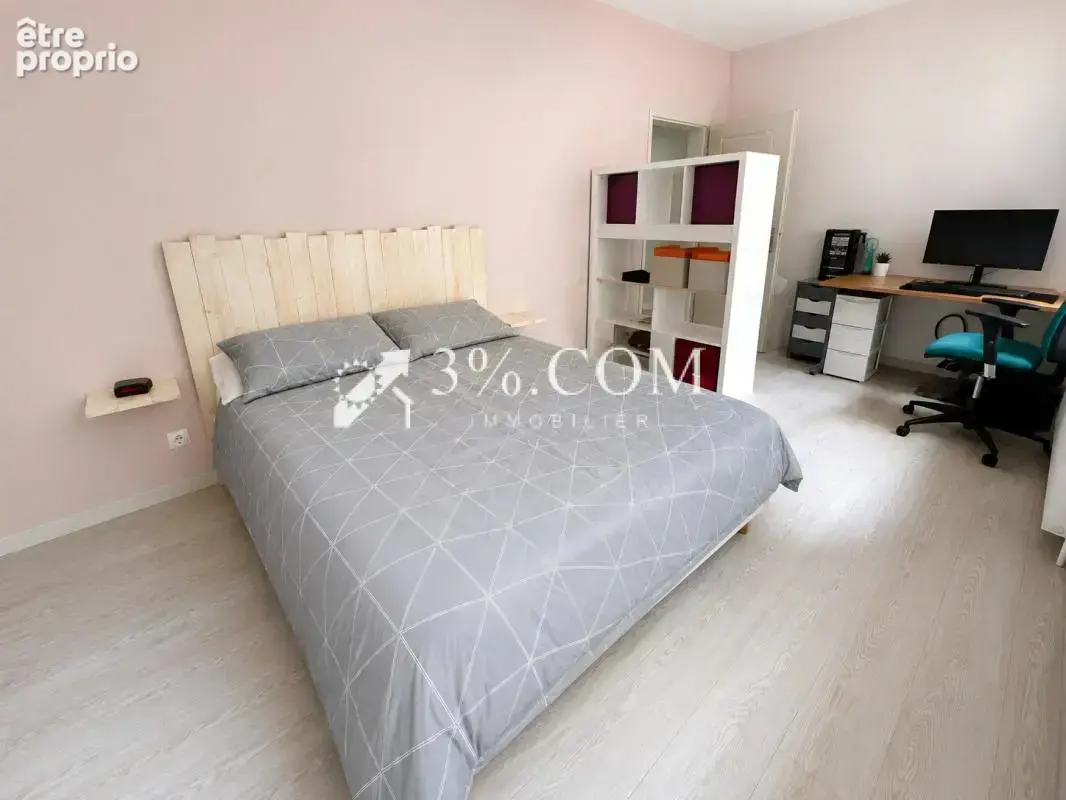 Maison - 4 chambres - garages - dependances - atelier - terr - photo 7