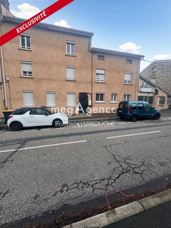 Appartement à LE CHAMBON-FEUGEROLLES