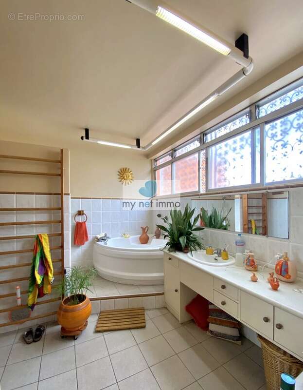 Appartement à POINTE-A-PITRE