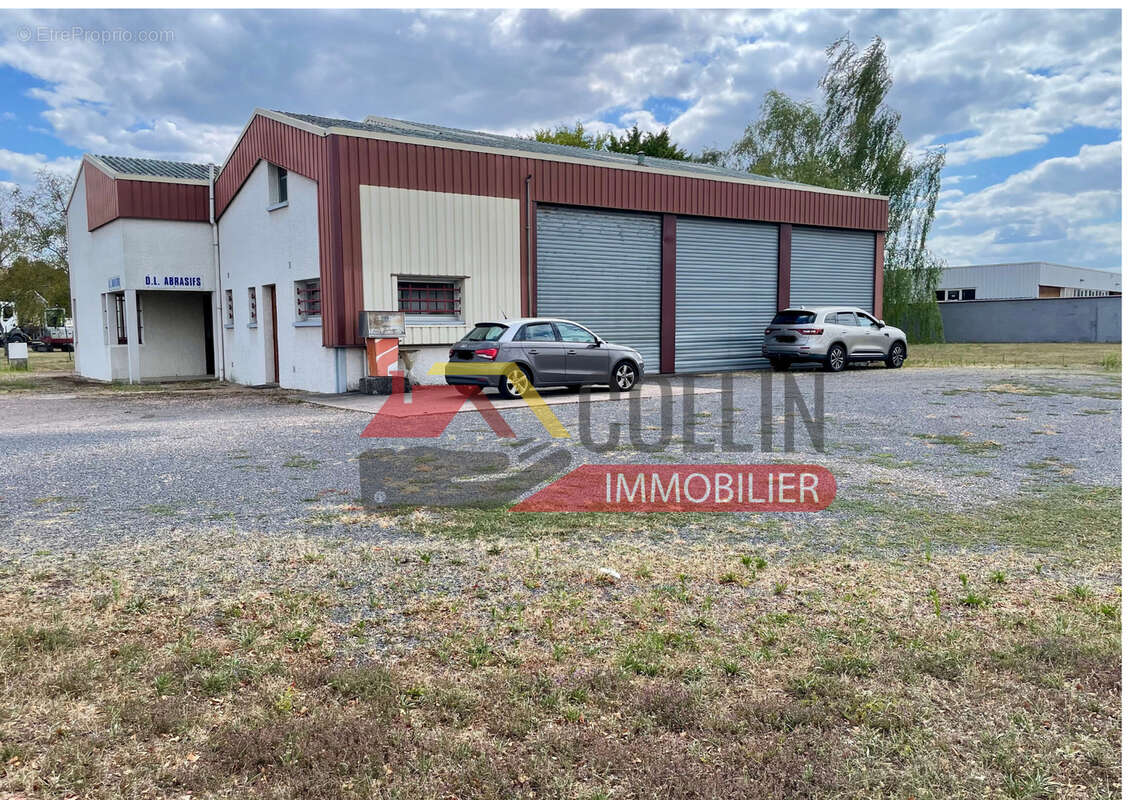 Local commercial d'env 300 m2 sur  2000 m2 de terrain environ, - photo 2