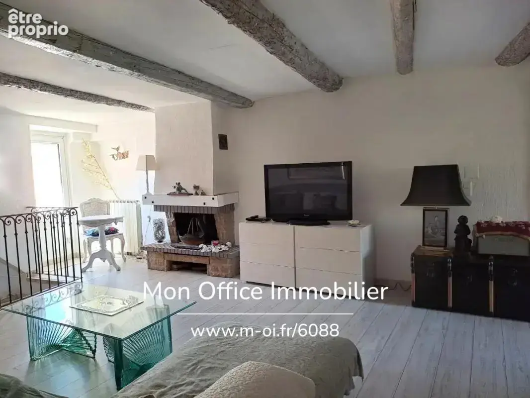Référence : 6088-VCL - Maison centre ville - Au calme, jardin et garage - 13 330 PELISSANNE - photo 11