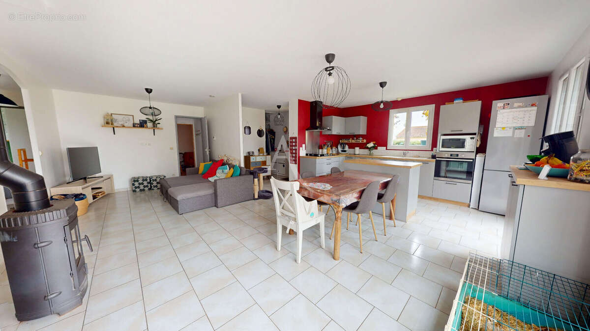 Maison à CHATEAU-LARCHER