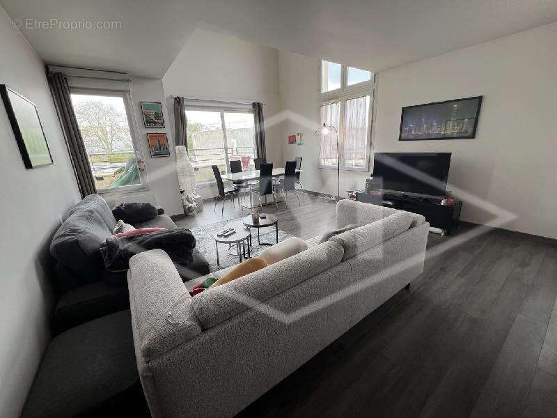 Appartement à COMBS-LA-VILLE