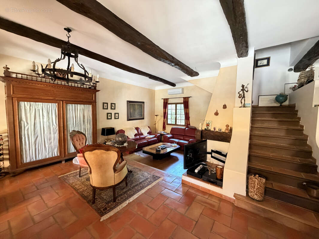 Maison à REGUSSE