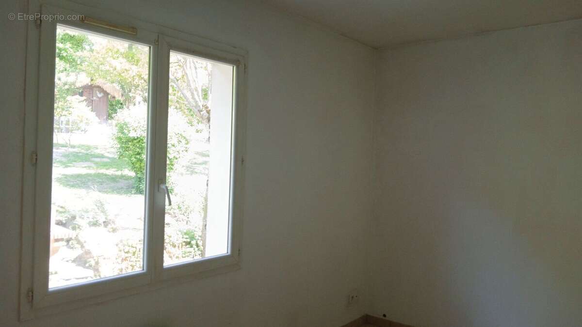 Maison 88 m² à Chalais  - photo 3