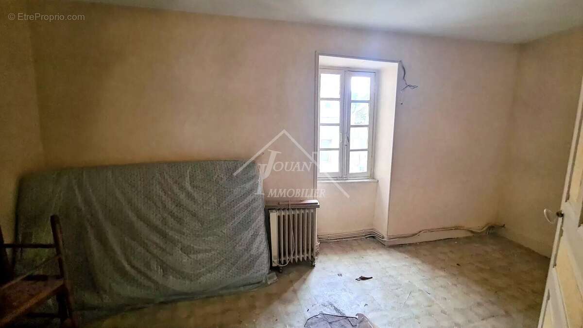 Appartement à BOURBON-L'ARCHAMBAULT