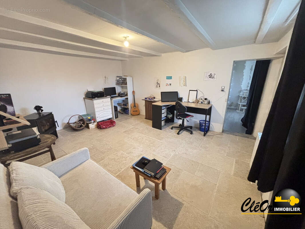 Maison à LA CHAPELLE-SAINT-SAUVEUR