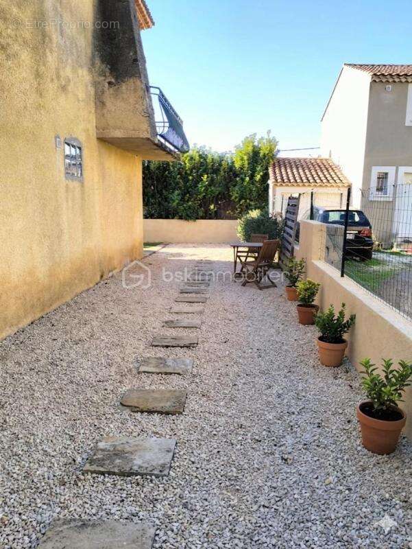 Maison à VERS-PONT-DU-GARD
