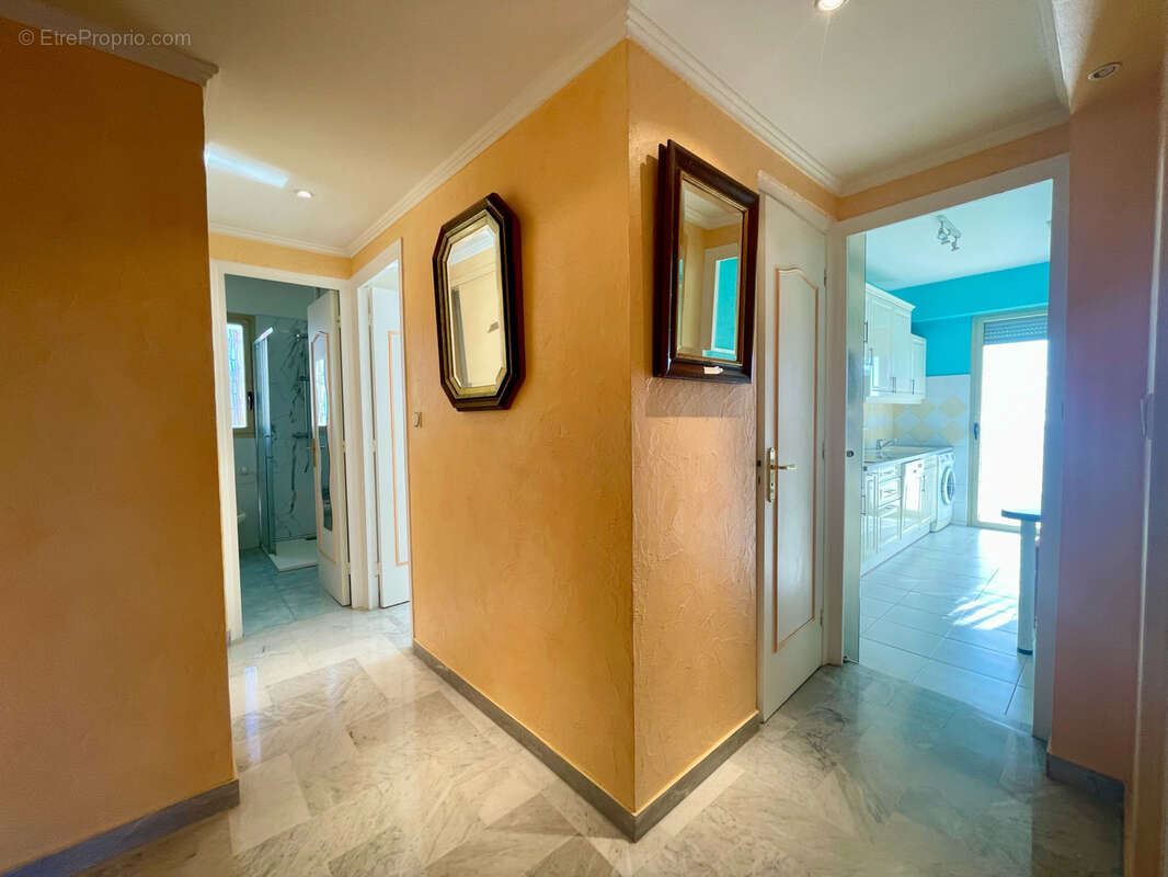 Appartement à LE CANNET