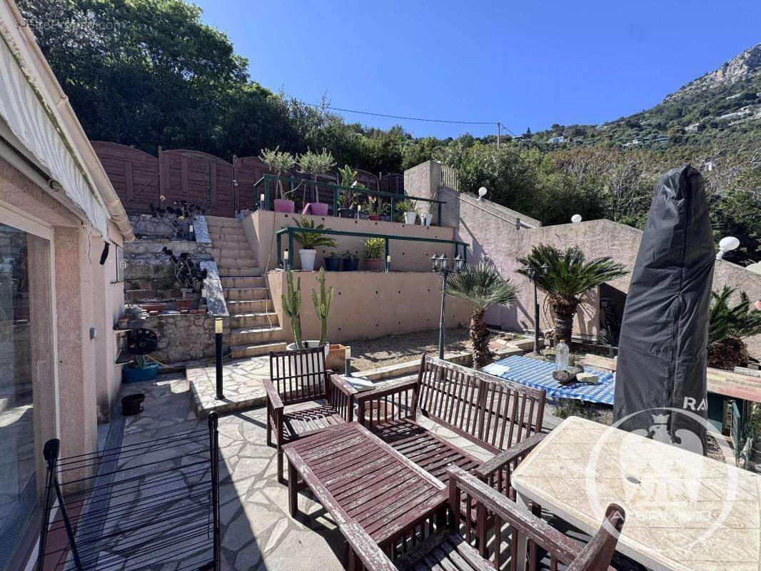 Appartement à EZE