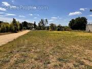 Terrain à SAINT-NOM-LA-BRETECHE