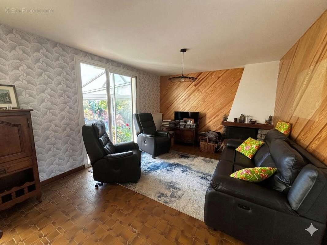 Maison à NOYAL-CHATILLON-SUR-SEICHE