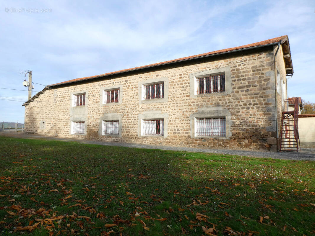 Maison à SAINT-LAURENT-DE-CHAMOUSSET