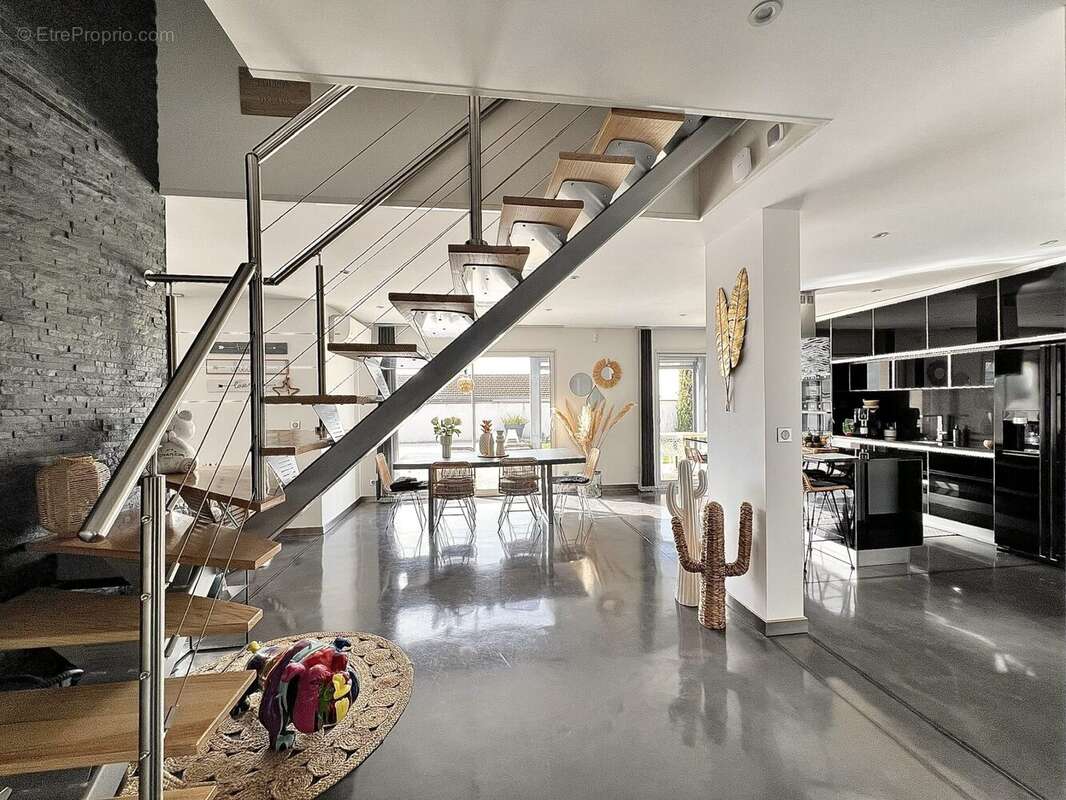 Maison à COLOMBIER-SAUGNIEU