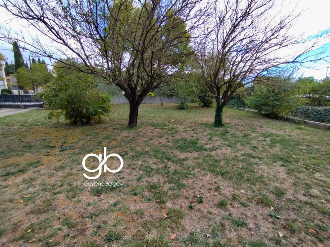 Terrain à PRADES-LE-LEZ