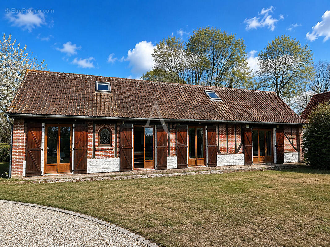 Maison à FAVIERES