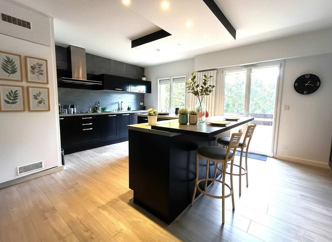 Appartement à ENGHIEN-LES-BAINS