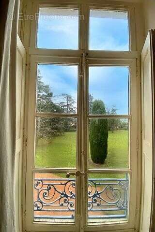 Maison à LA TOUR-DE-SALVAGNY