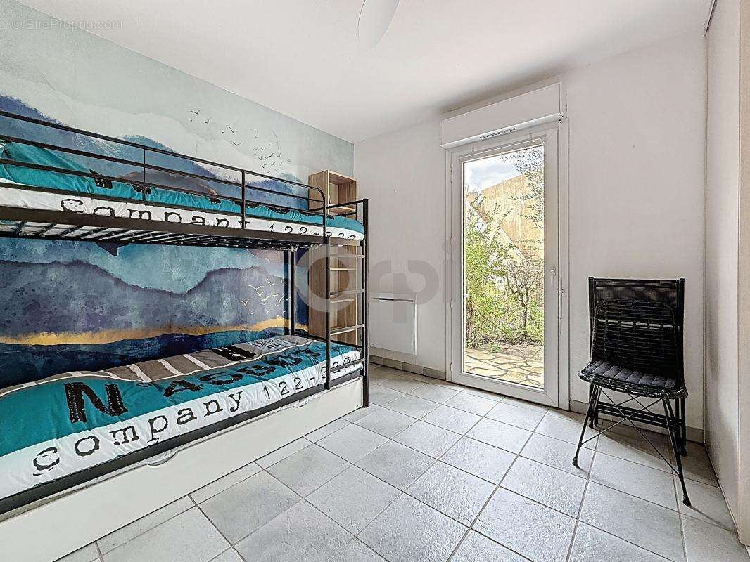 Appartement à ROQUEBRUNE-SUR-ARGENS