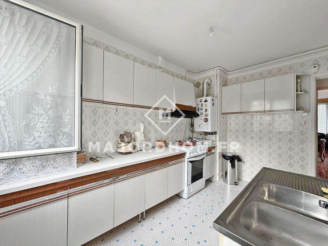 Appartement à MARSEILLE-9E