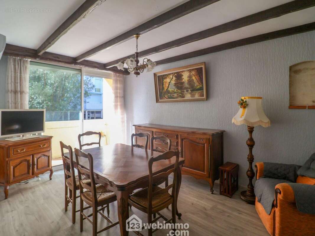 Appartement à MARSEILLE-8E