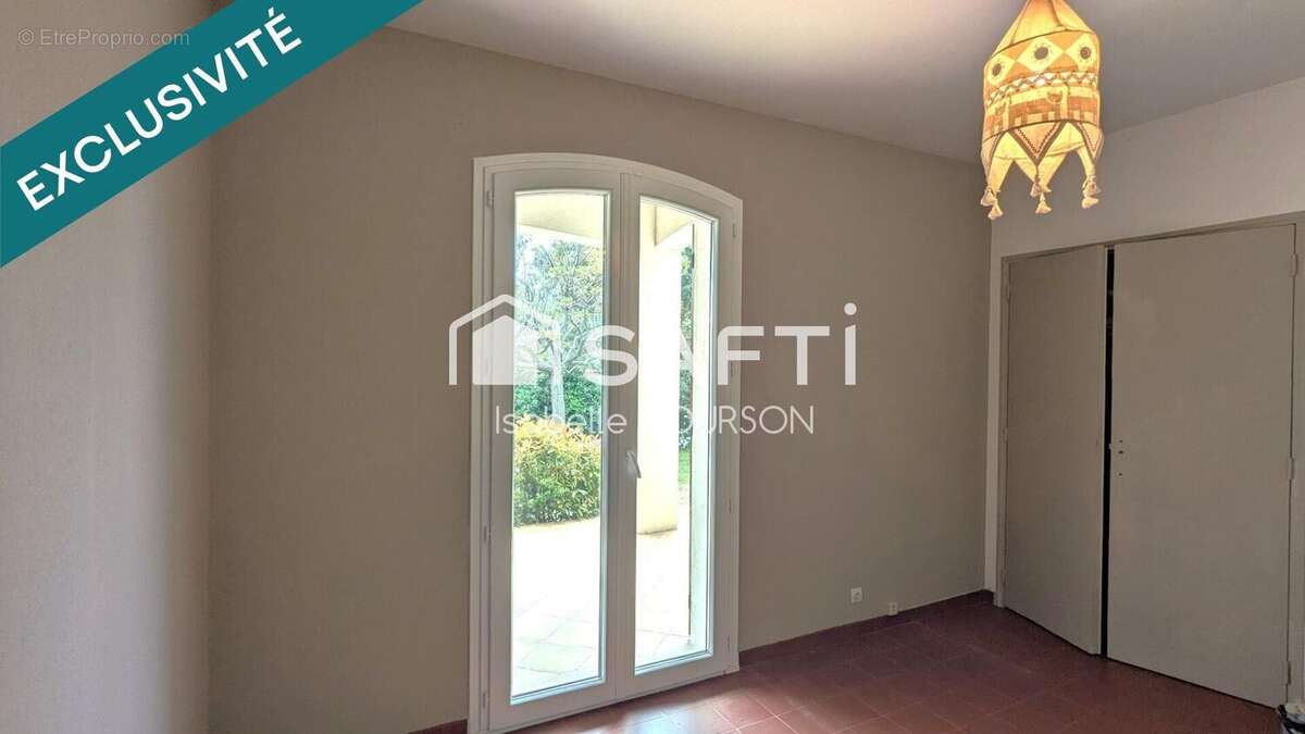 Photo 9 - Maison à SAINT-MITRE-LES-REMPARTS