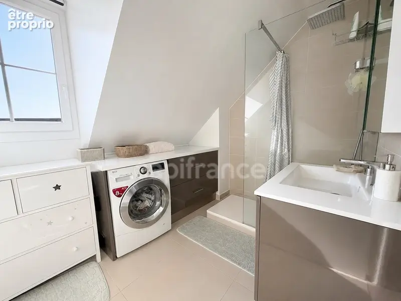 Appartement 5 pièces 110 m² avec balcon et vue sur la marina – Dernier étage à Port-Cergy - photo 11
