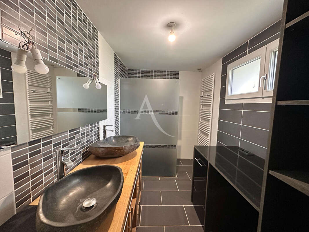 Maison à MOZE-SUR-LOUET