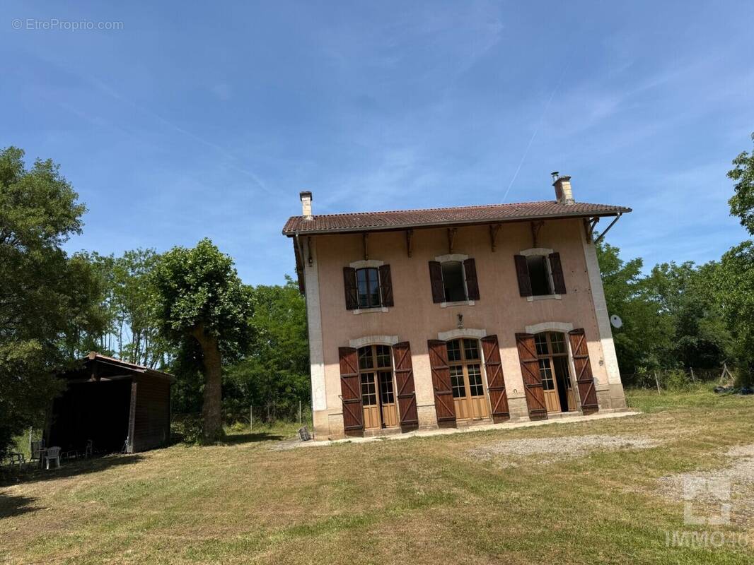 Maison à ARCAMBAL