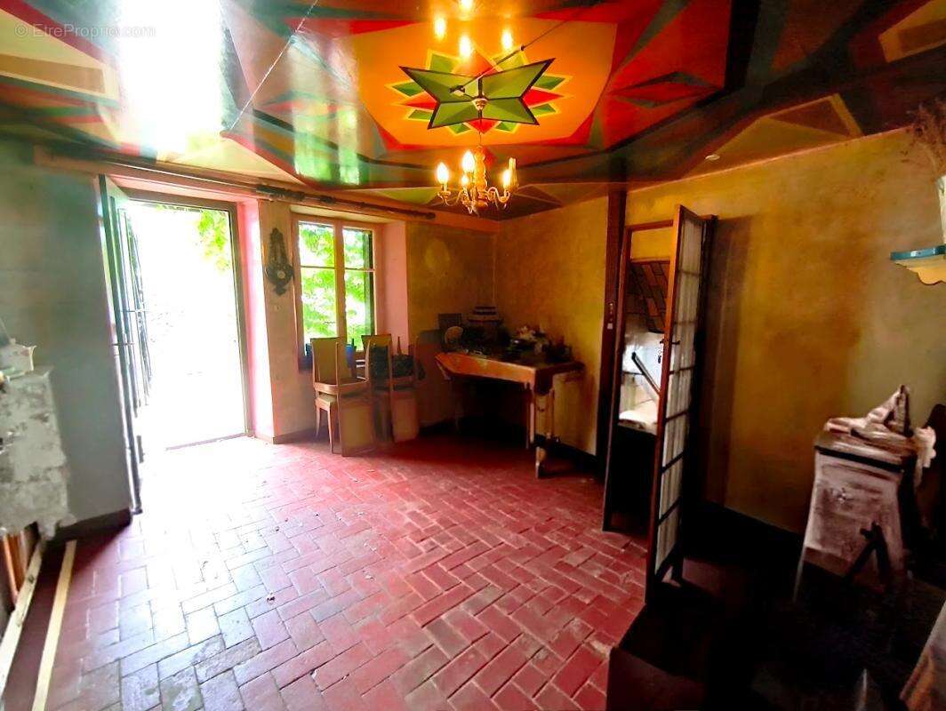 Maison de caractère avec jardin et fort potentiel d'aménagement - photo 4