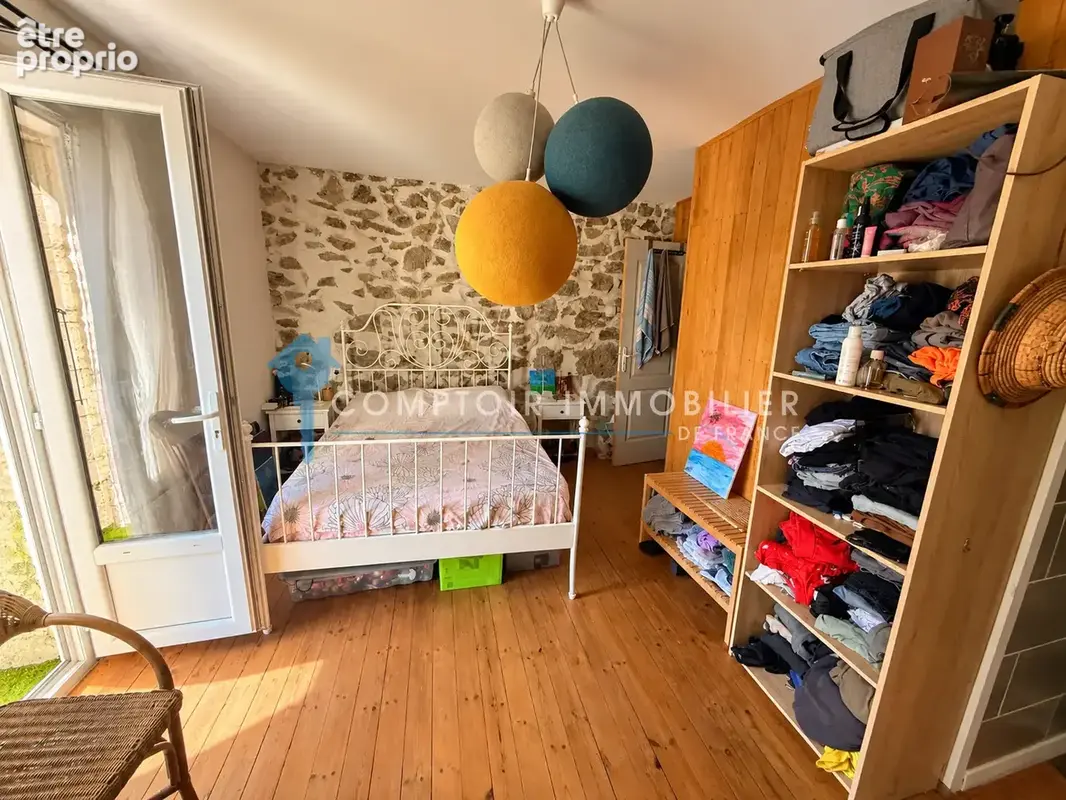 Maison de village en pierre rénovée avec cour, terrasse, jardin et fort potentiel   Vals-les-Bains - photo 5