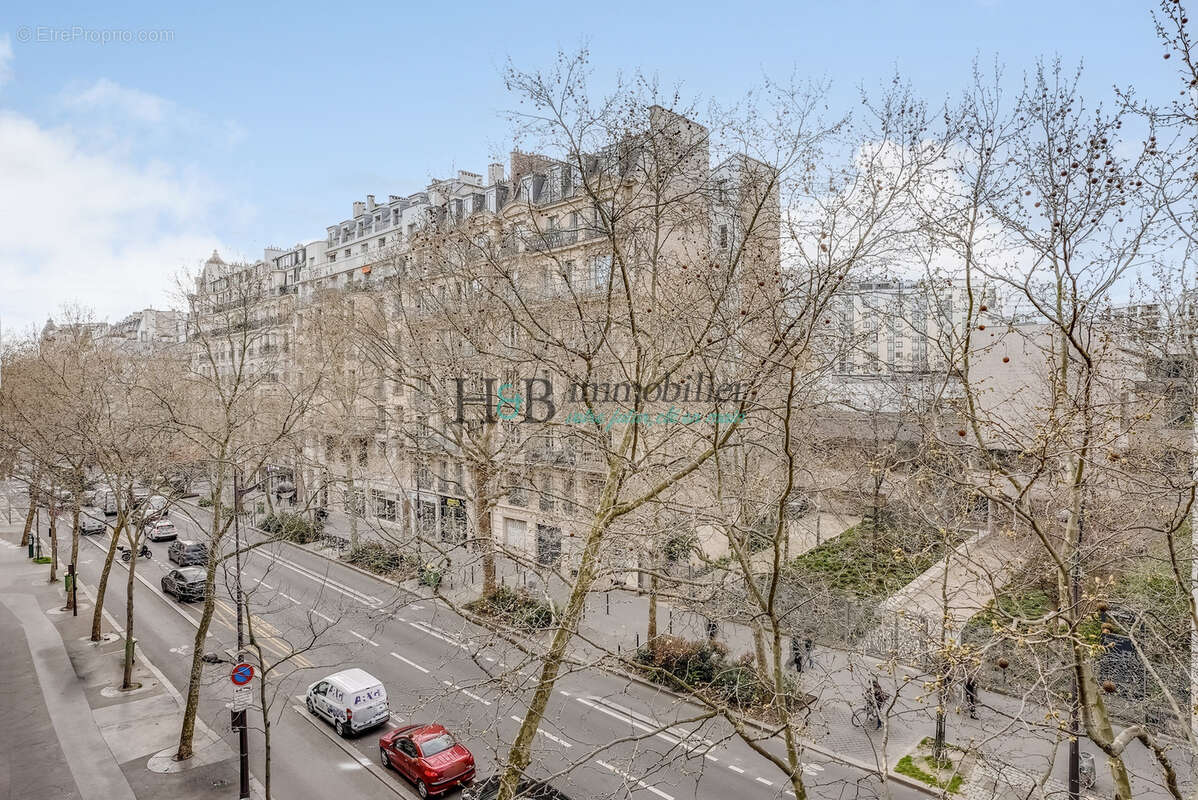 Appartement à PARIS-12E
