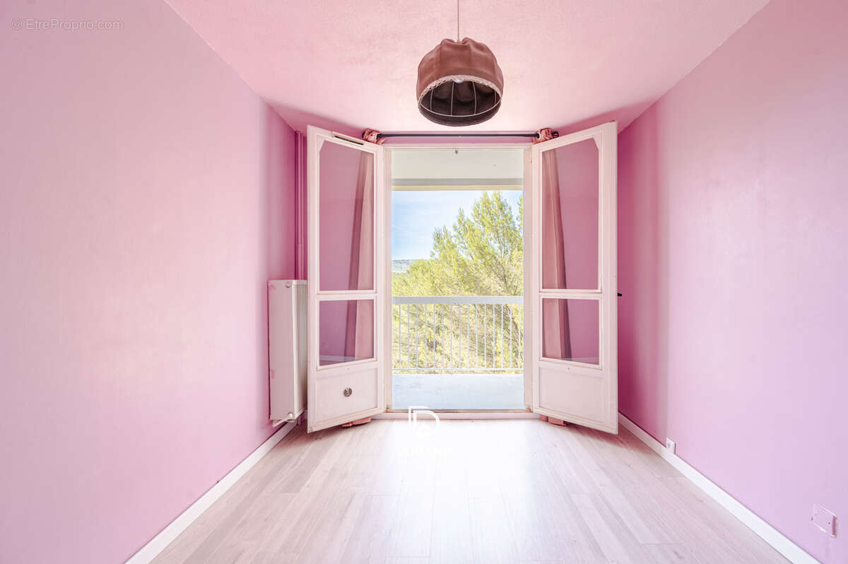 Appartement - terrasses - les caussettes - 13400 aubagne - photo 9