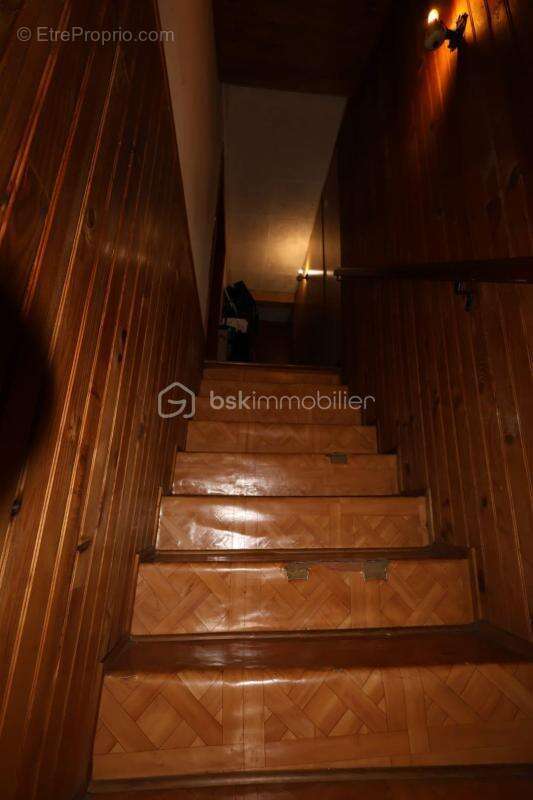 Maison à CRECHES-SUR-SAONE