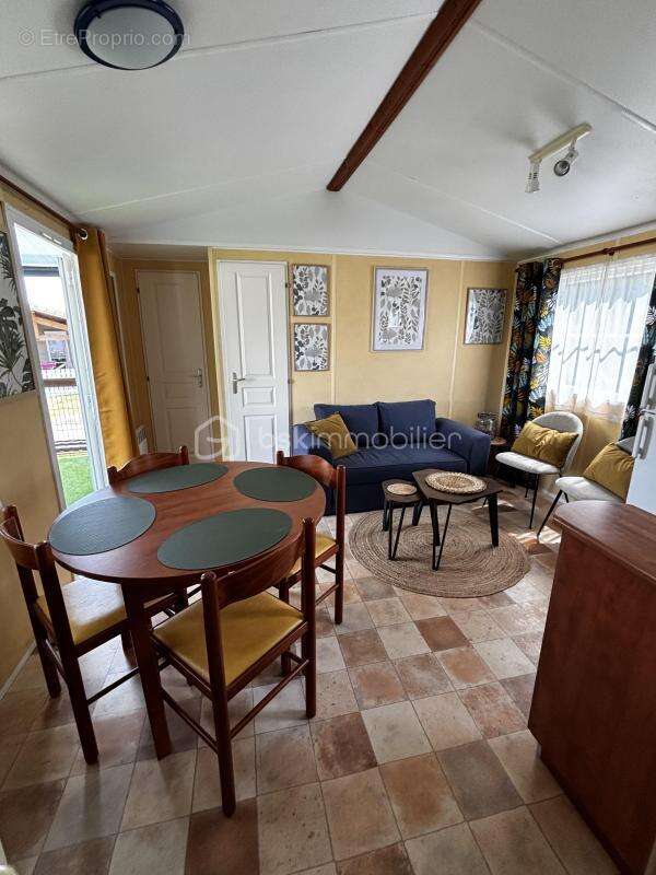 Terrain à SAINTE-GEMME