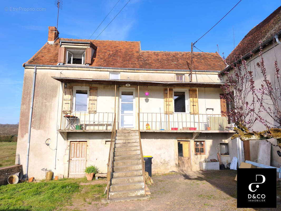 Maison à CHAROLLES