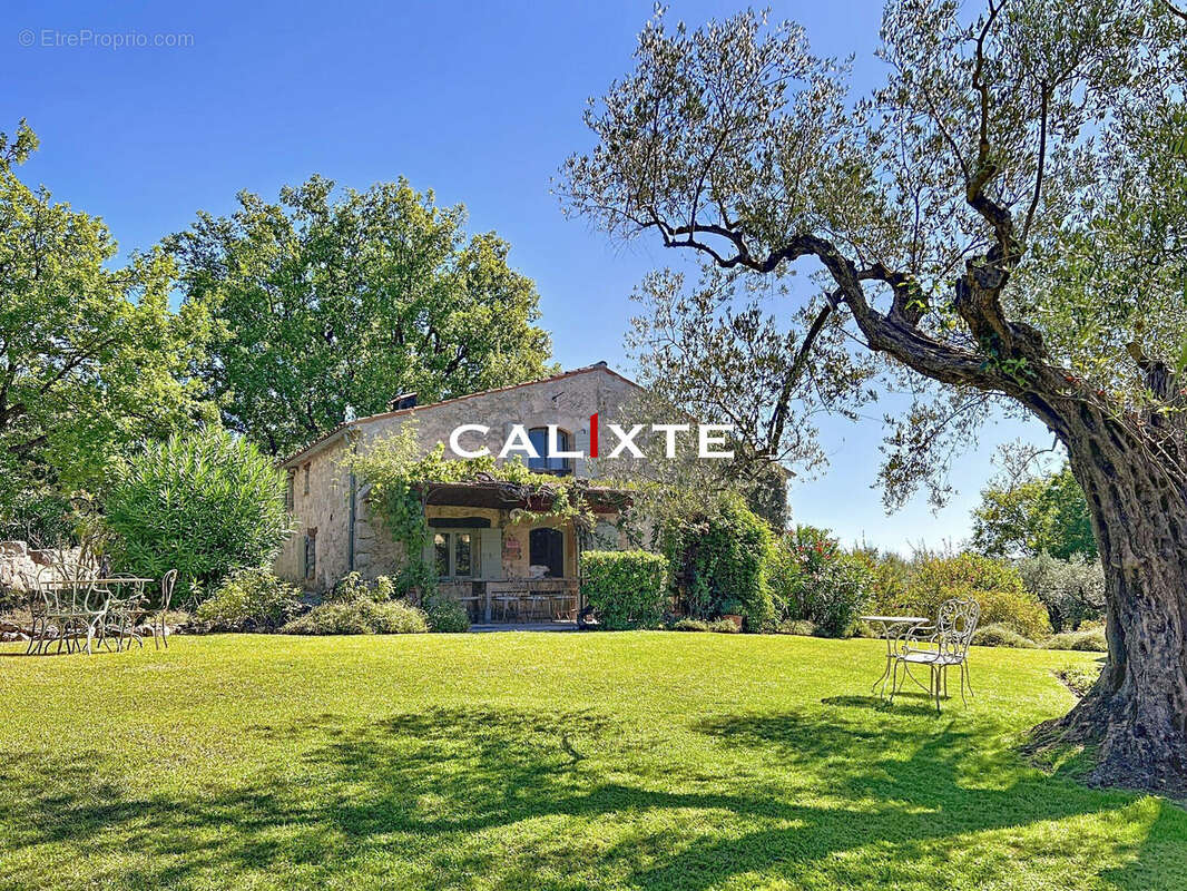 Maison à TOURRETTES