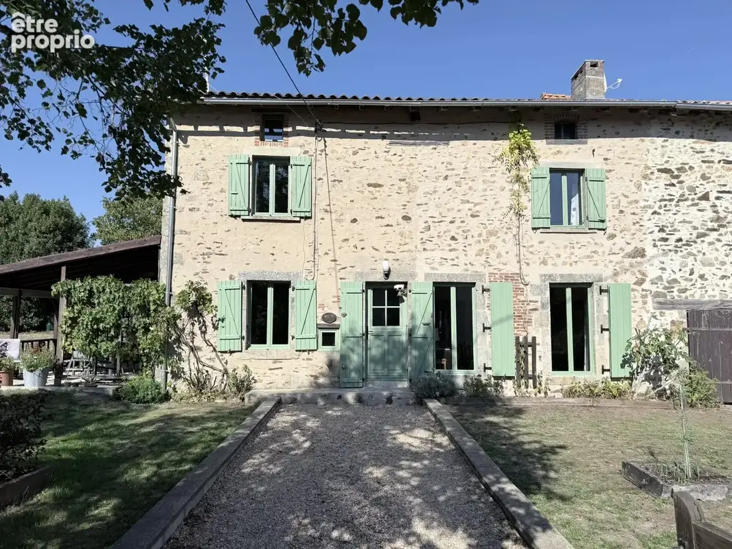 Maison à ORADOUR-SUR-VAYRES