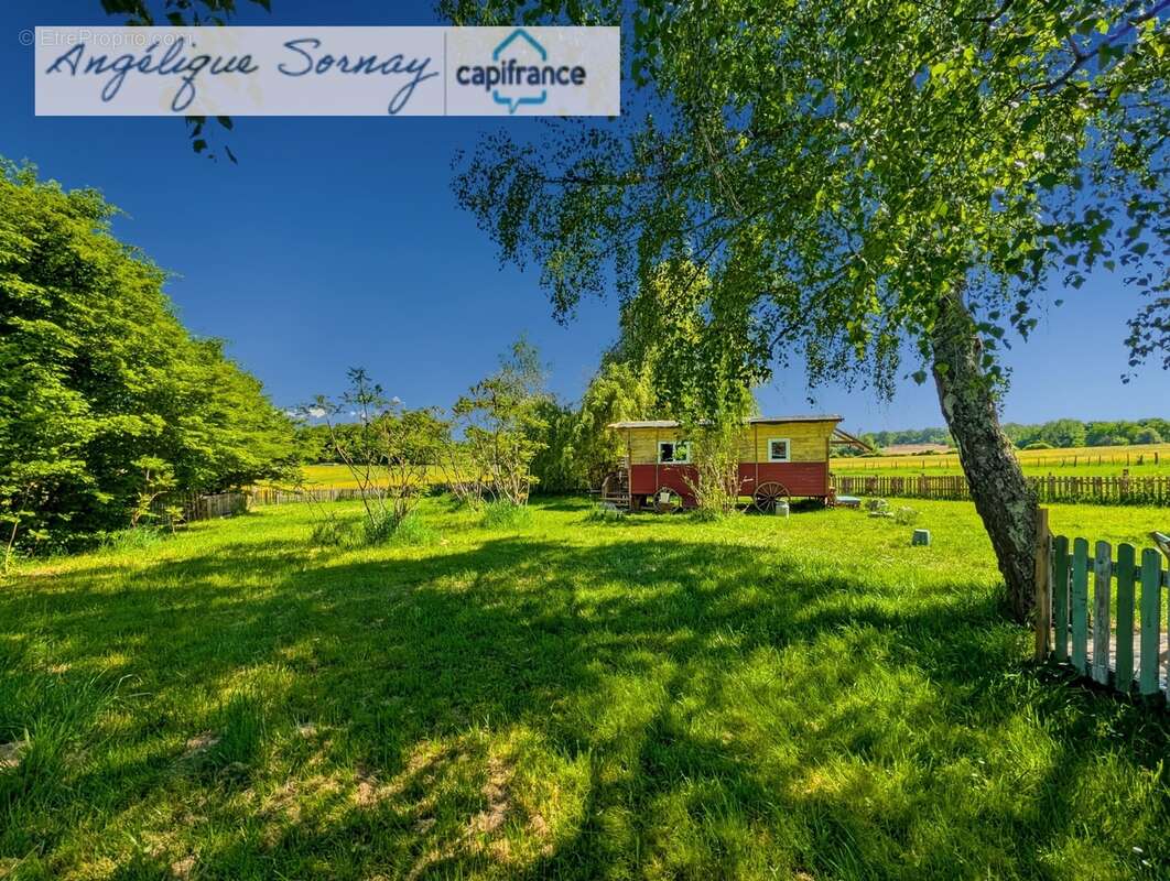 longère avec dépendances sur 3 115 m² – Francheville 39230 - photo 36