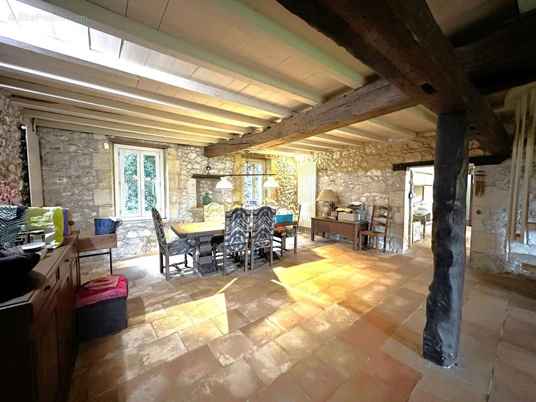 Maison à MONTCARET