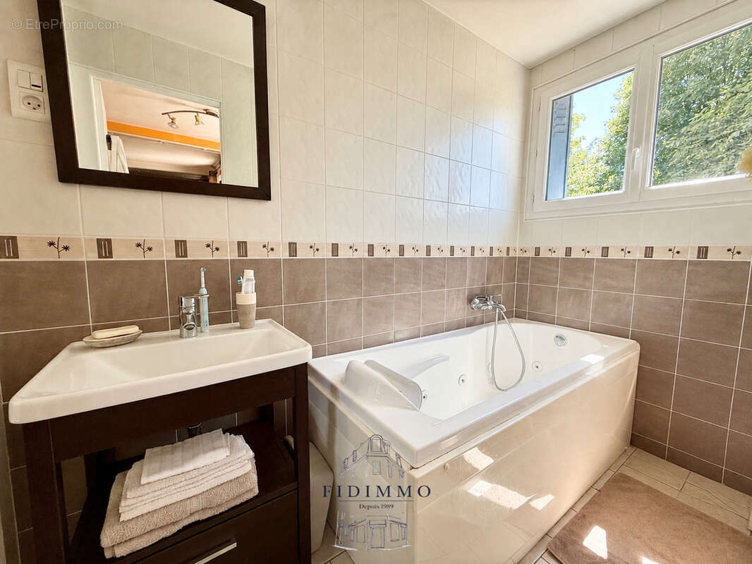 4381 - Maison de plain-pied quartier Petit-Val - photo 8