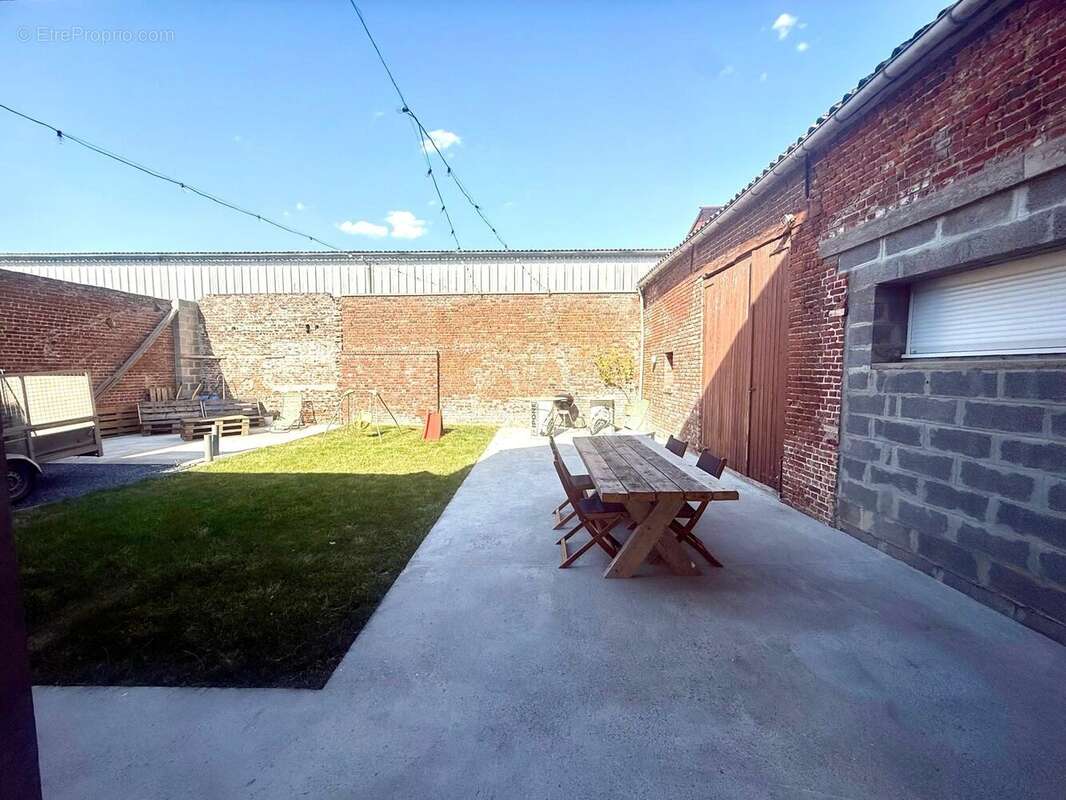 Maison 94 m² à Cappelle-En-Pevele  - photo 8