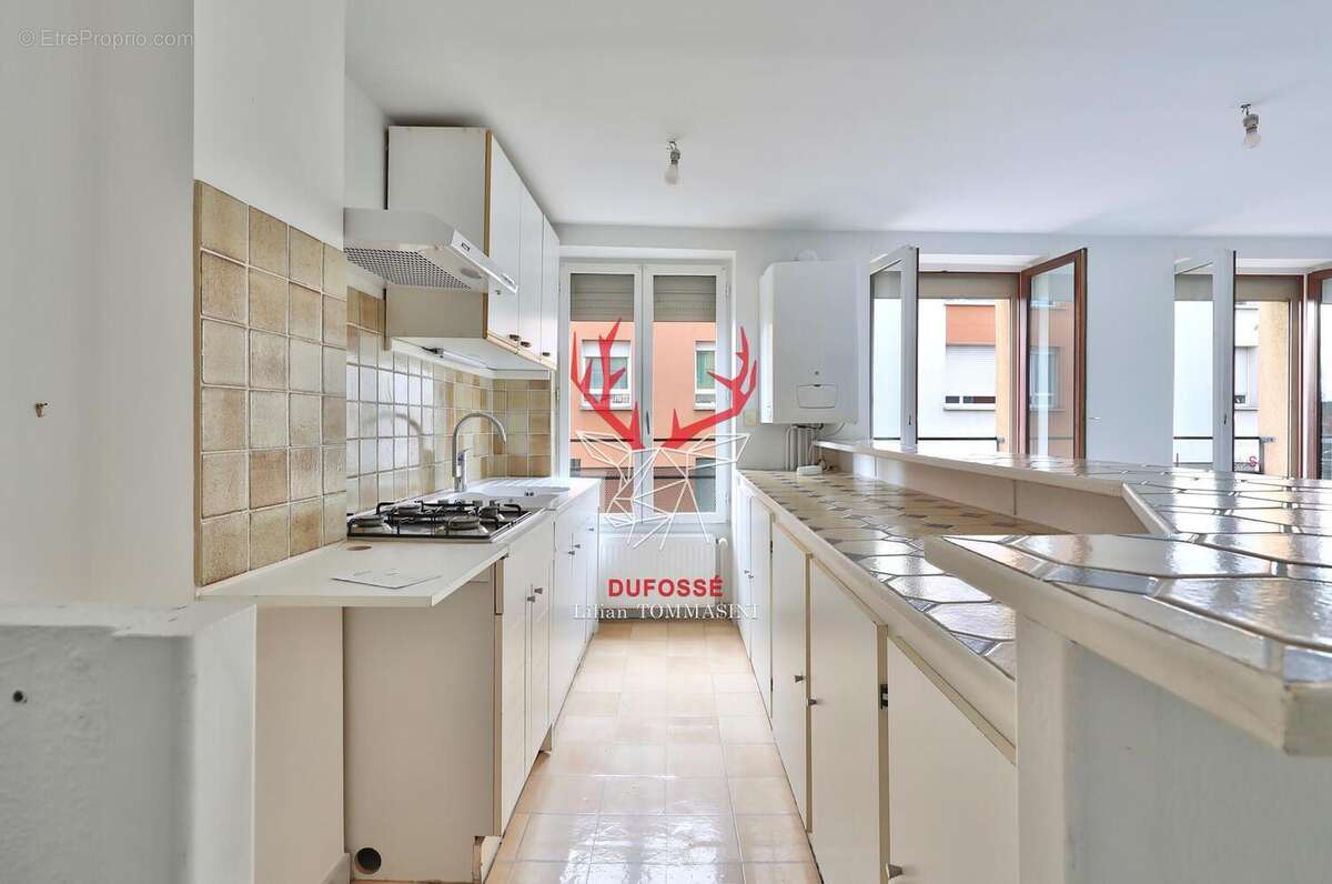 Photo 3 - Appartement à LA TOUR-DE-SALVAGNY