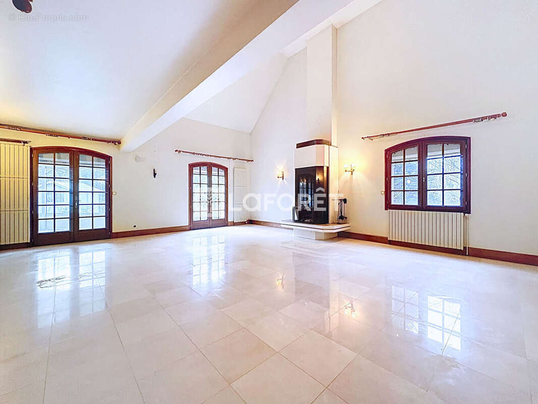 Maison à NOGENT-LE-PHAYE